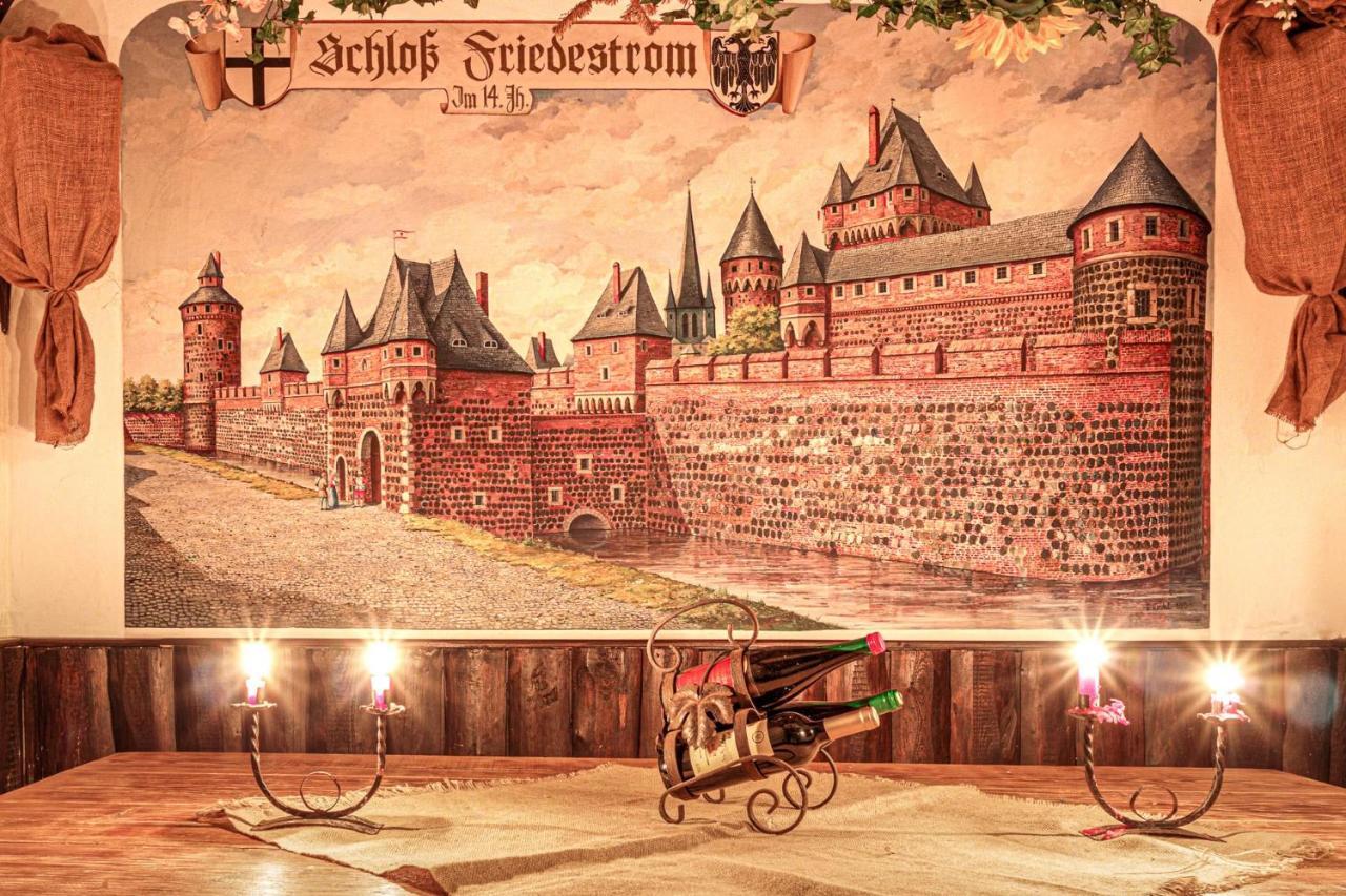 Schloss Destille Dormagen Esterno foto